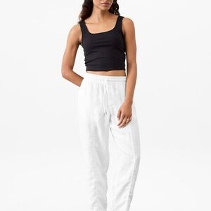 Retreat High Rise Linen
Ankle Pant